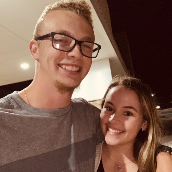 Meet your Posher, Robin - Picture 1 of 1